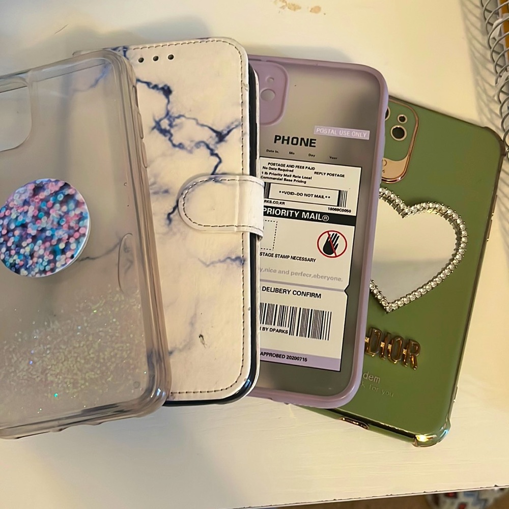 4 iPhone 11 cases